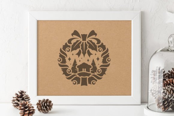 Traditional Christmas Wreath Silhouette: Illustrations